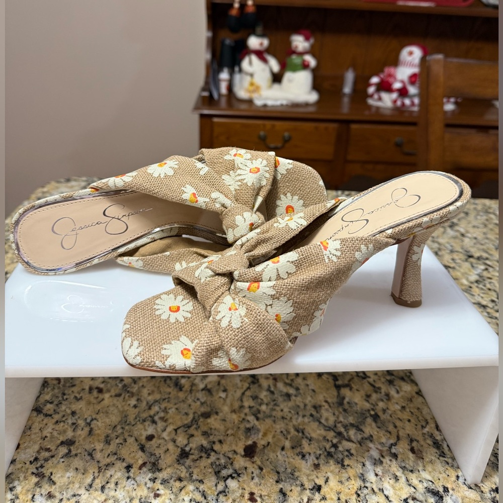 Jessica Simpson Tan Floral Heels